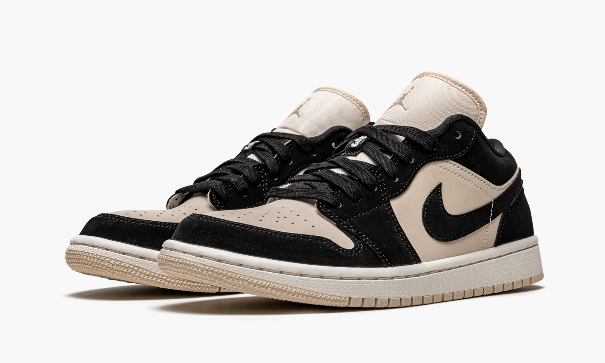 Air Jordan 1 Low WMNS Black Guava Ice  
