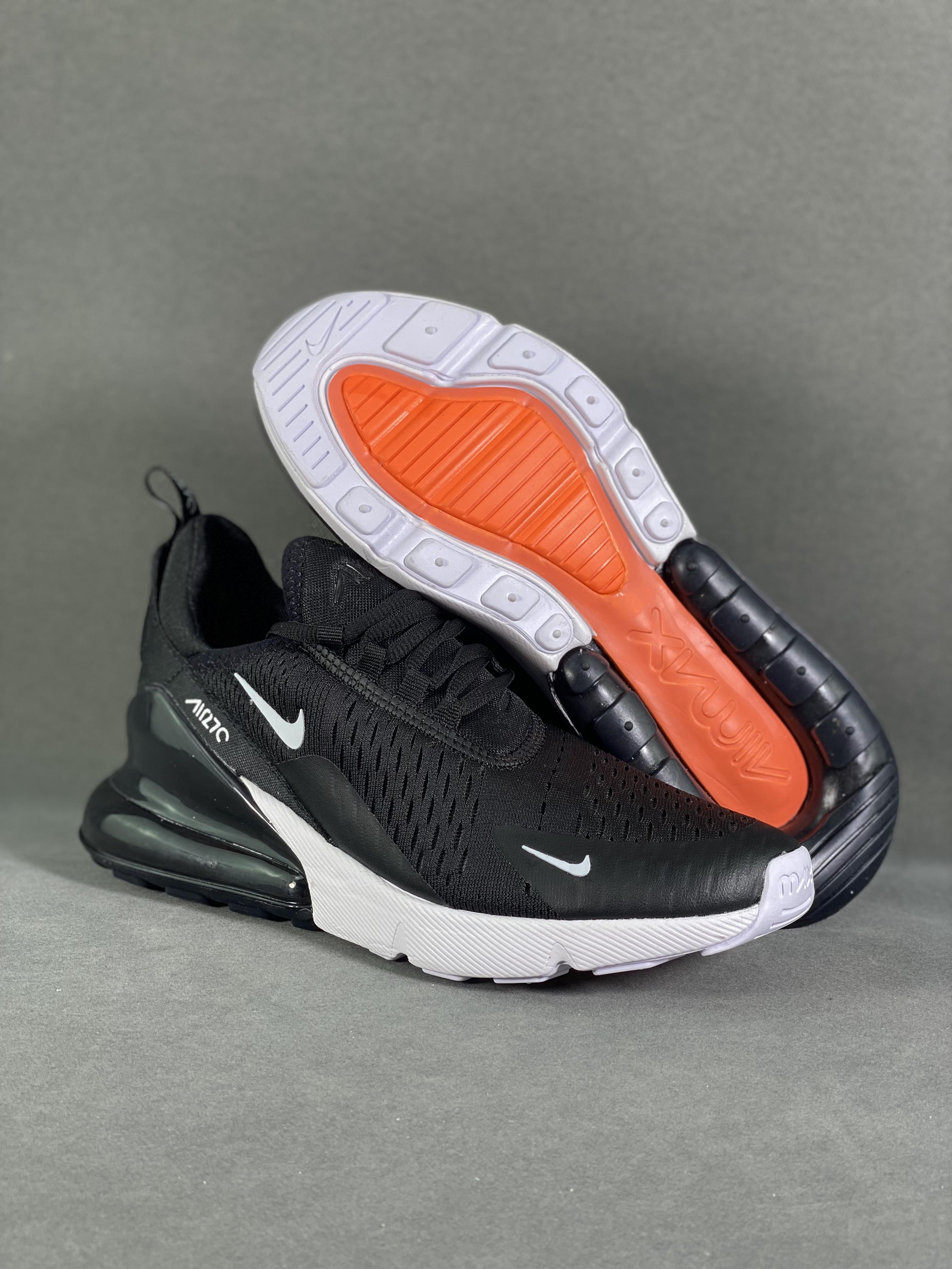 AIR MAX 270 FLYKNIT hybrid technology Item No.: AH8050-200 Size: 36-45 (with half sizes) Breathable heel half-air cushion jogging shoes with extraordinary high-quality appearance and excellent wearing experience! Outstanding performance9