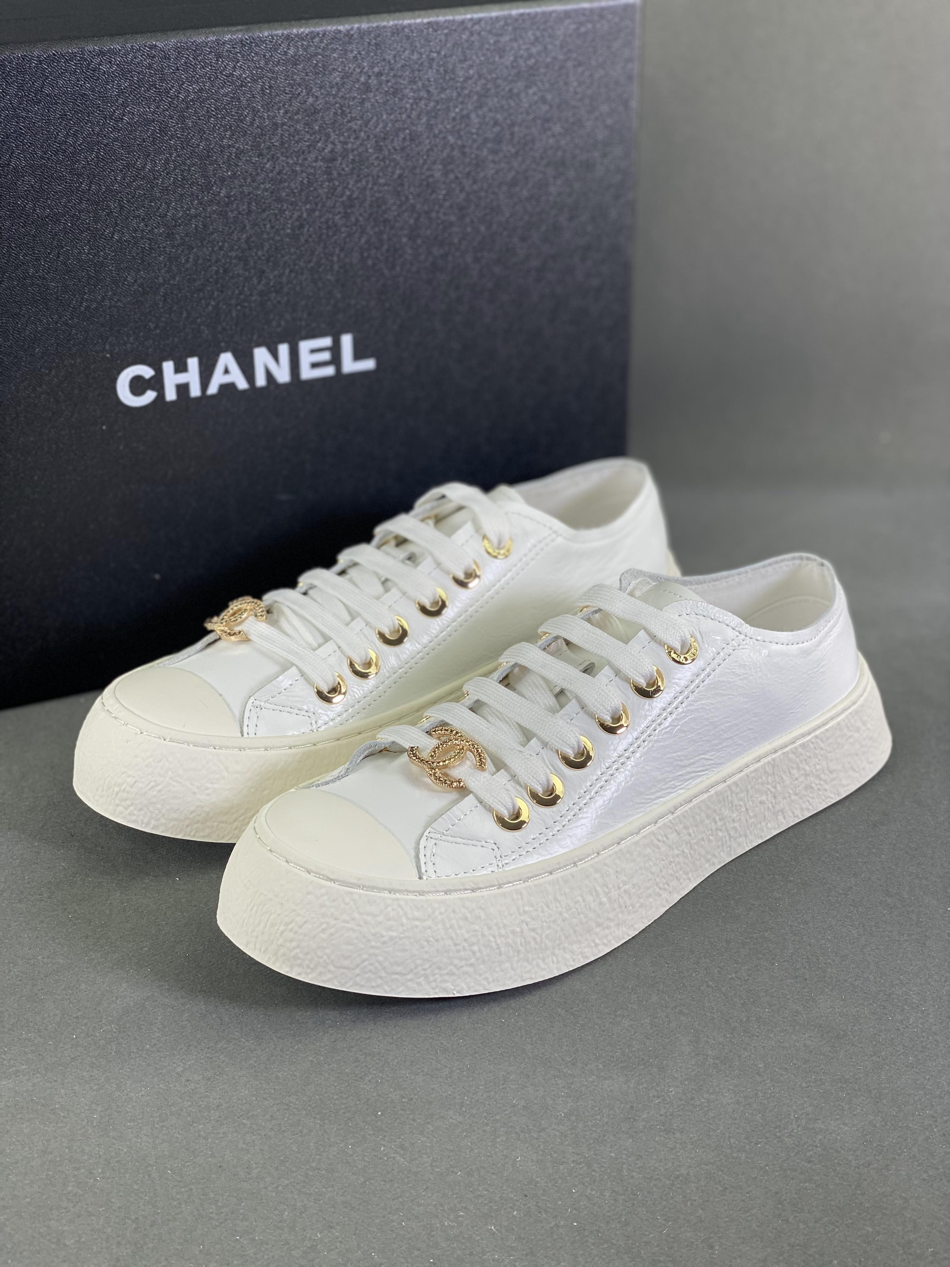 CHANEL Chanel 24S thick-soled platform round-toe big-toe shoes low-top sneakers for women white Item number: G45560 B15742 NV504 Size: 35-40 (with half size) 9