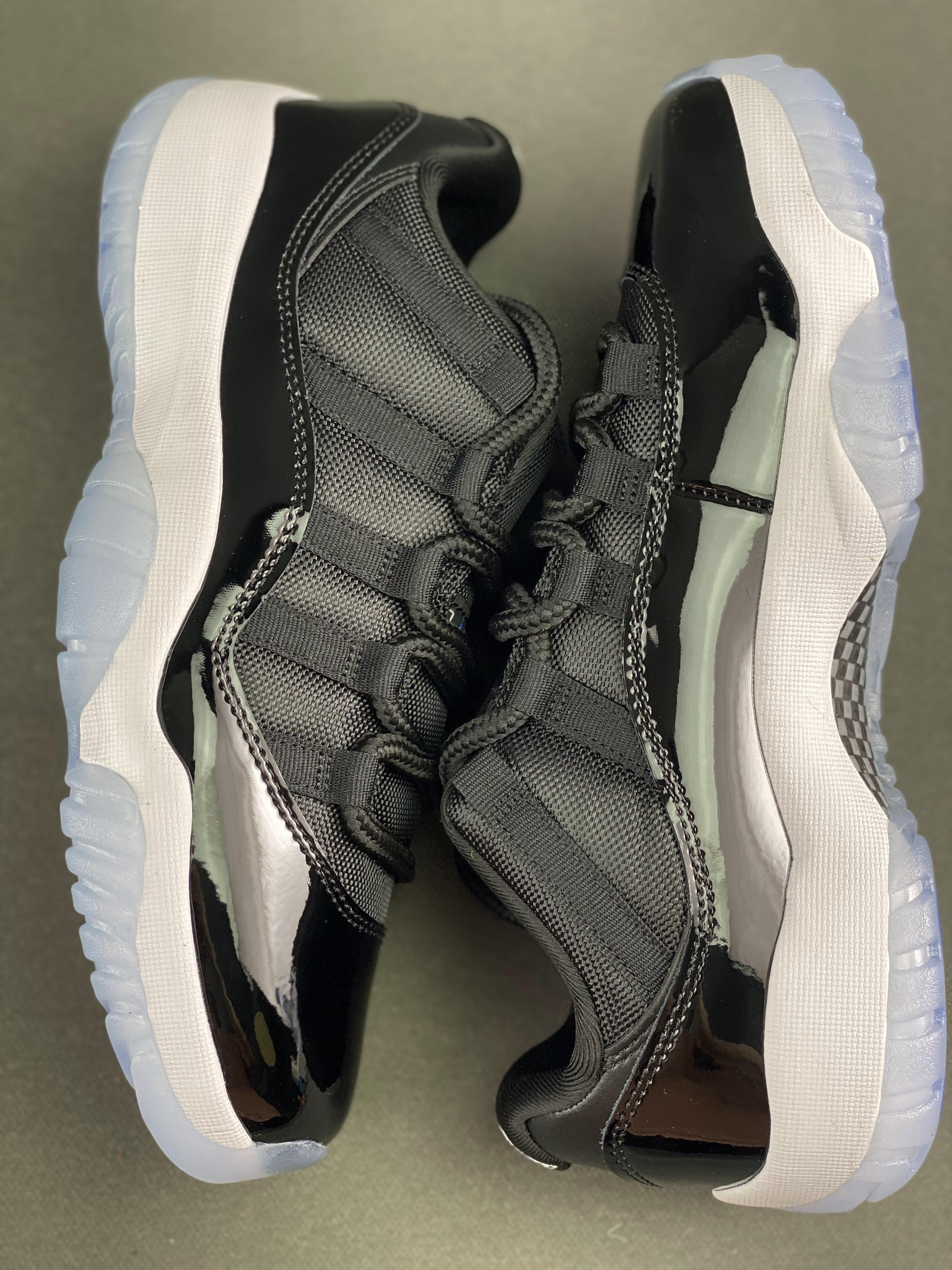 Jordan 11 Low Space Jam low-top non-slip wear-resistant retro basketball shoes white and black Item number: FV5104 004 Size: 40-47 (with half size) 9
