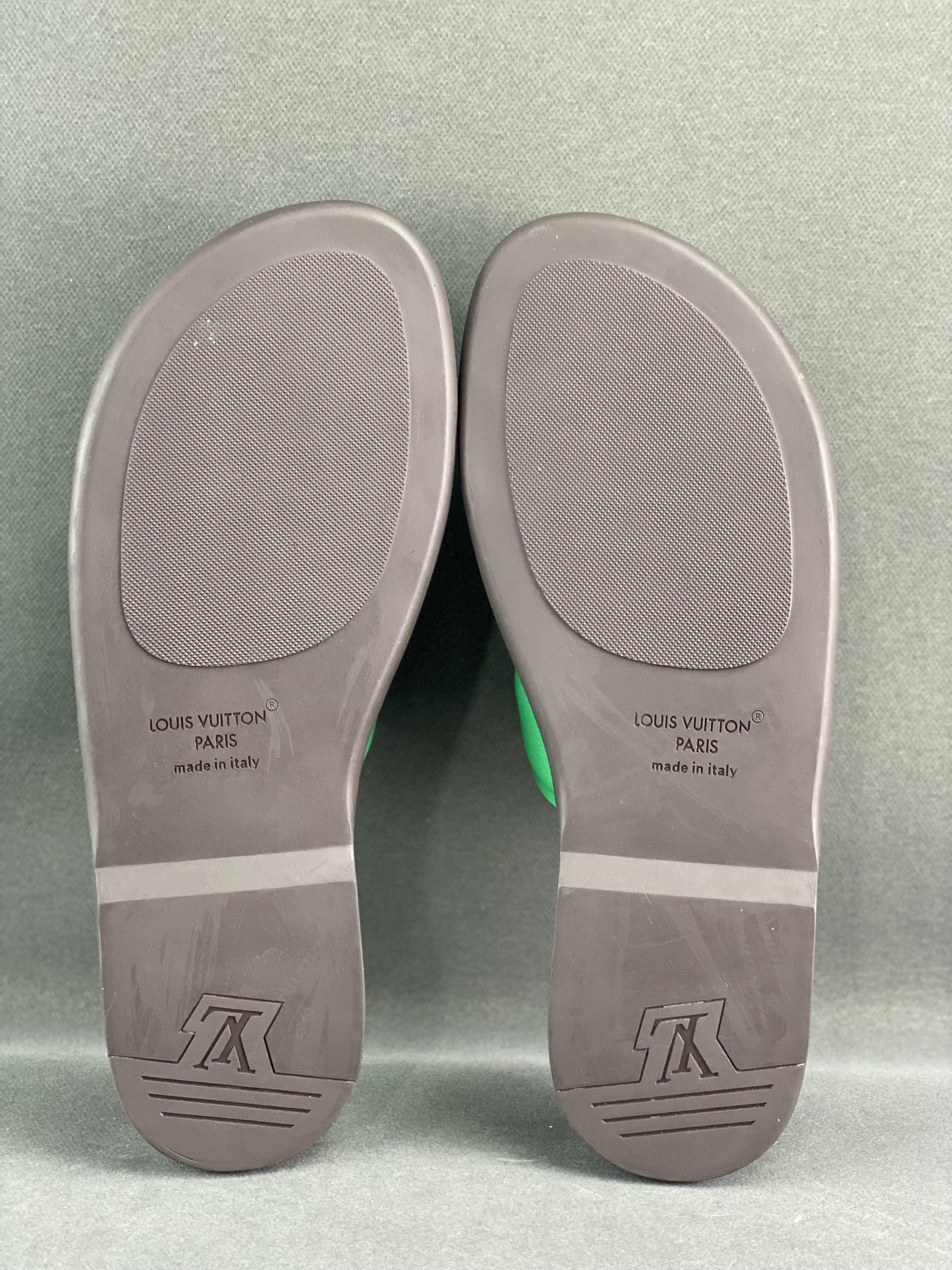 Louis Vuitton Oasis Mule Louis Vuitton 2024 spring and summer new men's slippers beach shoes sheepskin material original open mold non-slip rubber outsole Size: 38-46 (no half size) 9