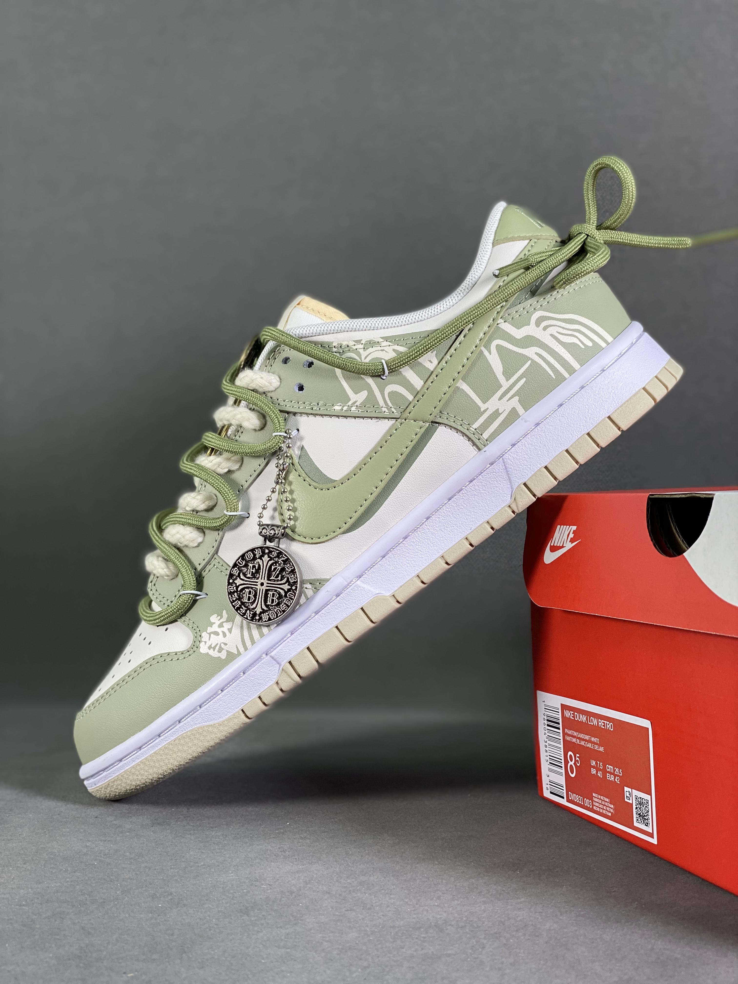 Nike Dunk SB Low Palace Longjing Tea Item No.: DV0831 003 Size: 36-46 (with half size) uses simple color matching, simple and casual. The Jordan brand logo on the shoe body and meticulous workmanship highlight the brand charm 9