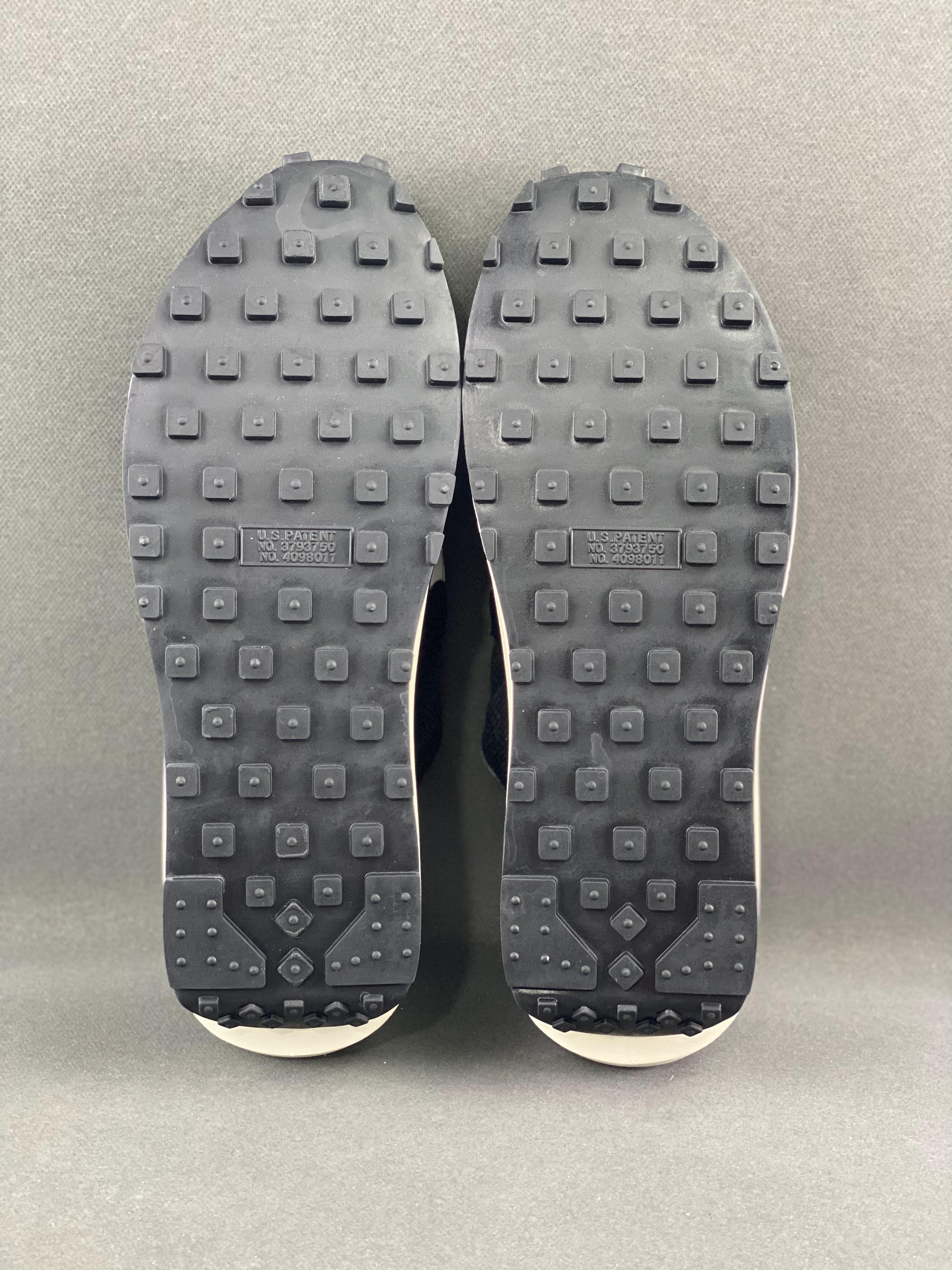 NIKE PHOENIX WAFFLE Waffle, catwalk model deconstruction, high-end running shoes, original shoe development, perfect shoe shape, original last, original data development, paper last shape, homologous weave semi-permeable mesh material, item number: FD2196 100, code number: 36-479