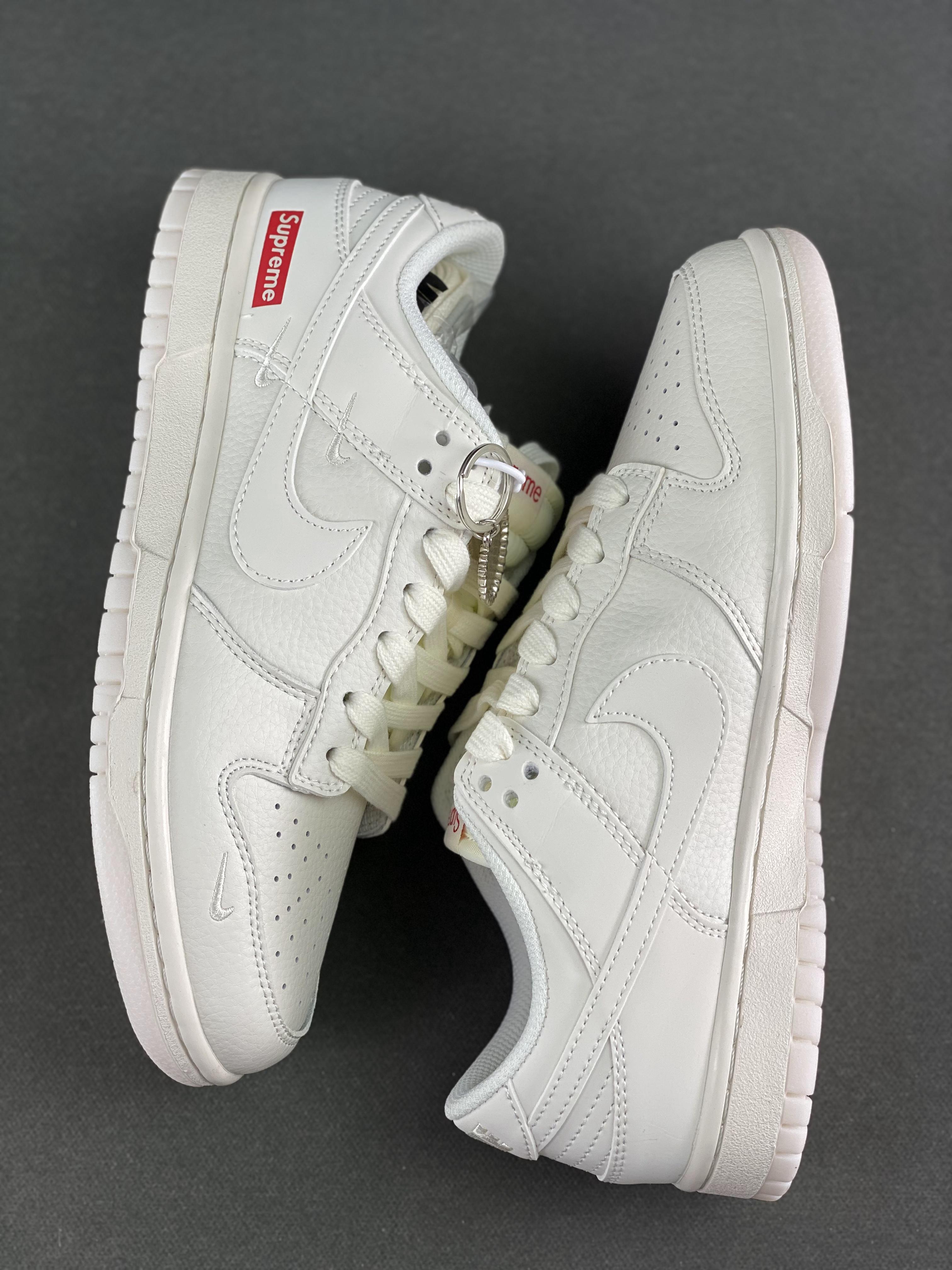 Nk SB Dunk Low Supreme joint-off-white double hook Anniversary high-end customized low-top casual sneakers Item number: BB8675-104 Size: 36-45 (with half size 9
