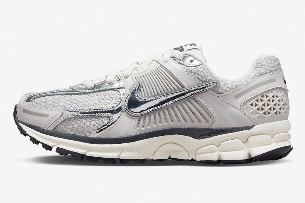 Wmns Nike Air Zoom Vomero 5 ‘Photon Dust Metallic Silver’